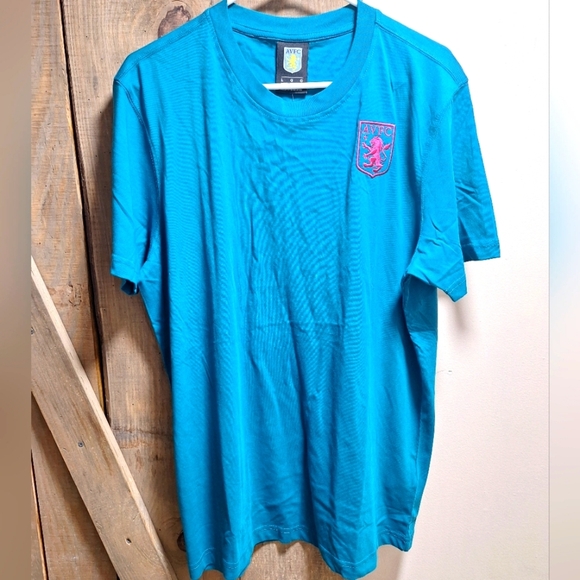 A Fanatics official Aston Villa Football Club t-shirt in a mens size large. NWT - Picture 1 of 8